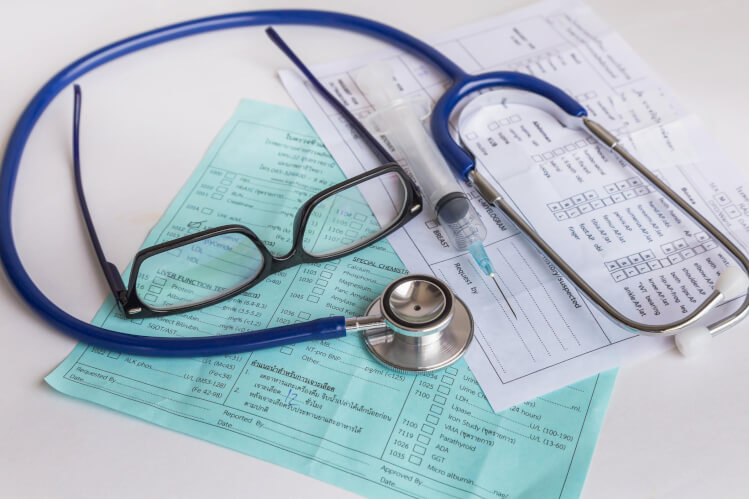 Expert Advice for Your First Meeting With a New Doctor